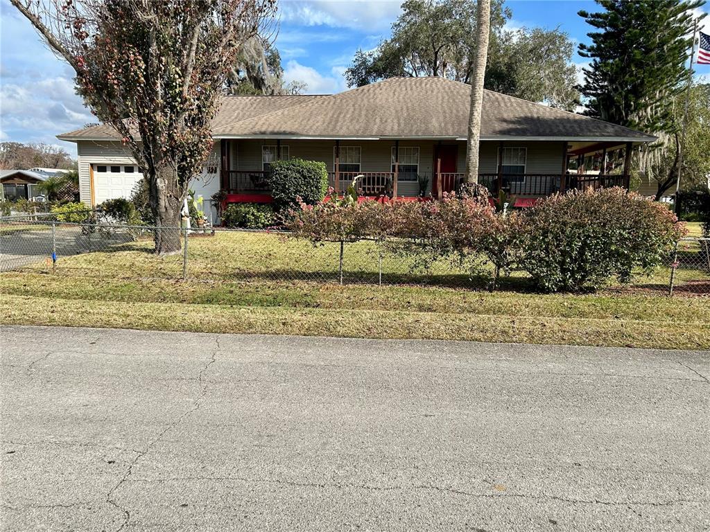 55730 HOLIDAY  CIRCLE, ASTOR, FL — photo 2 of 30