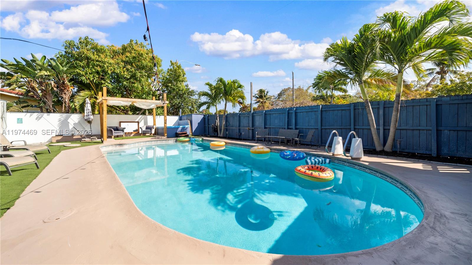 1300 NW 7th Ave, Fort Lauderdale FL 33311