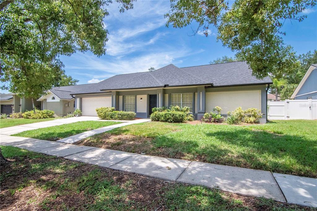 2608 BERRYVINE PLACE, VALRICO, FL — photo 2 of 30