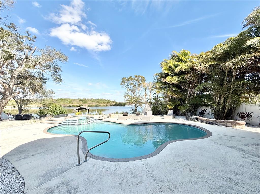 6710 MYRNA DRIVE, TAMPA, FL — photo 4 of 30