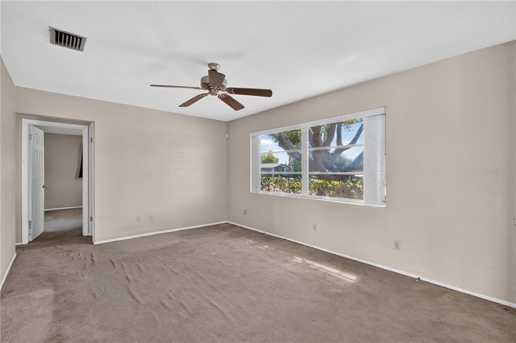 1901 57TH STREET N, ST PETERSBURG, FL — photo 3 of 30