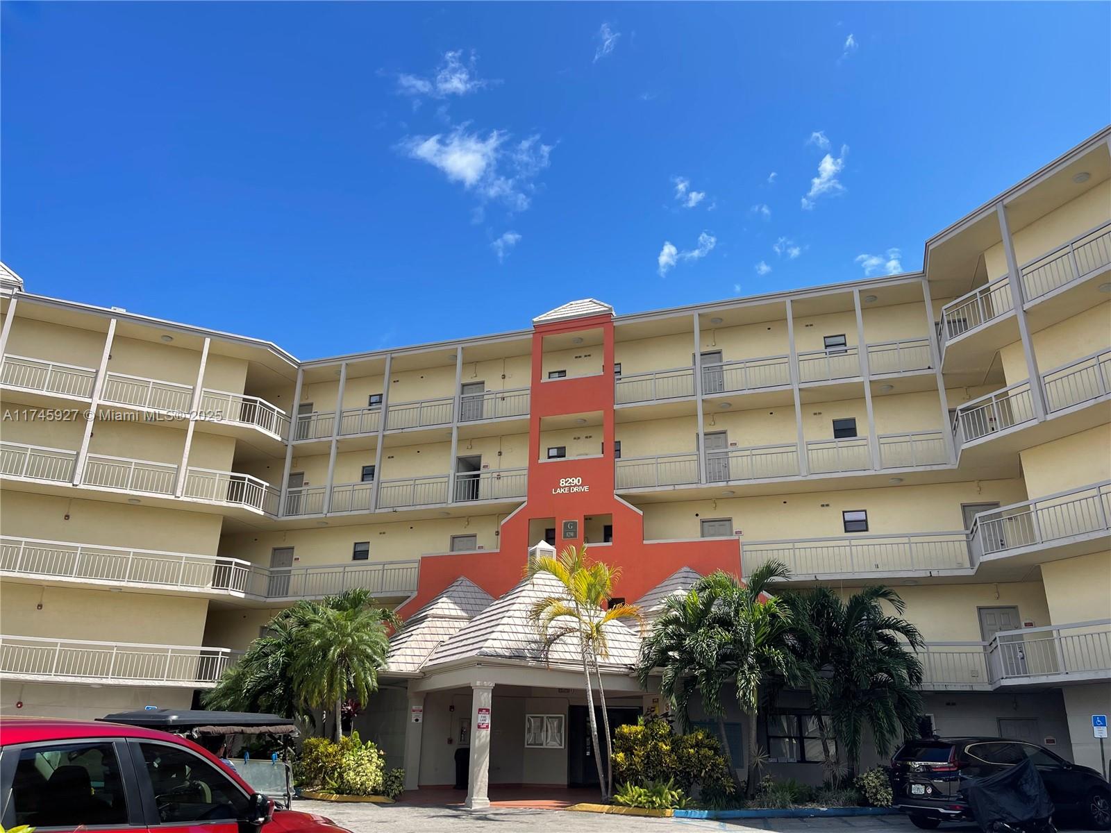 8290 Lake Dr # 223, Doral FL 33166