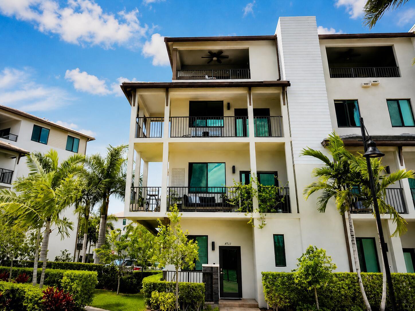 4713 NW 84th Court, Doral FL 33166