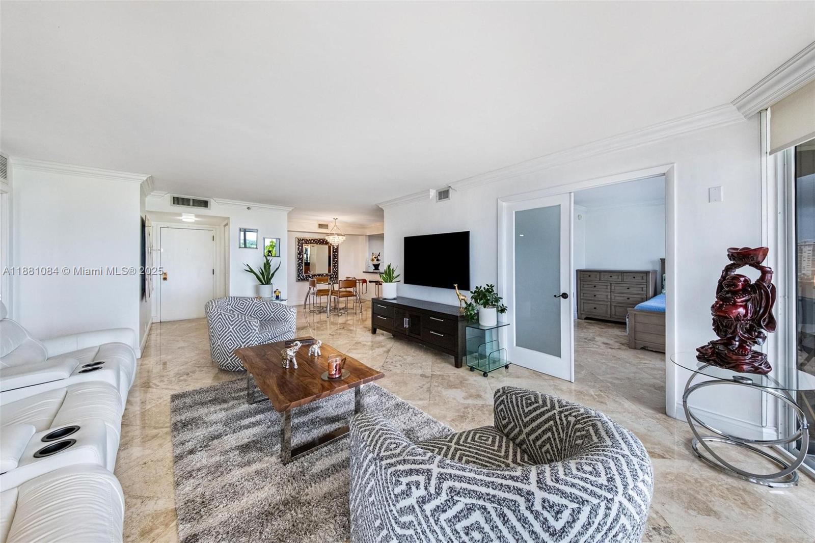 4000 Towerside Ter # 1209, Miami FL 33138