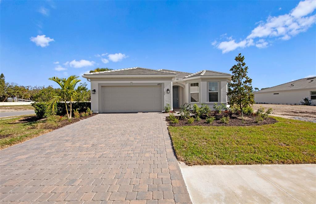 6990 MINNEOLA COURT