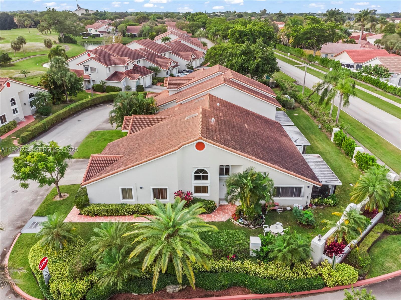7464 S Pinewalk Dr S # 18, Margate FL 33063