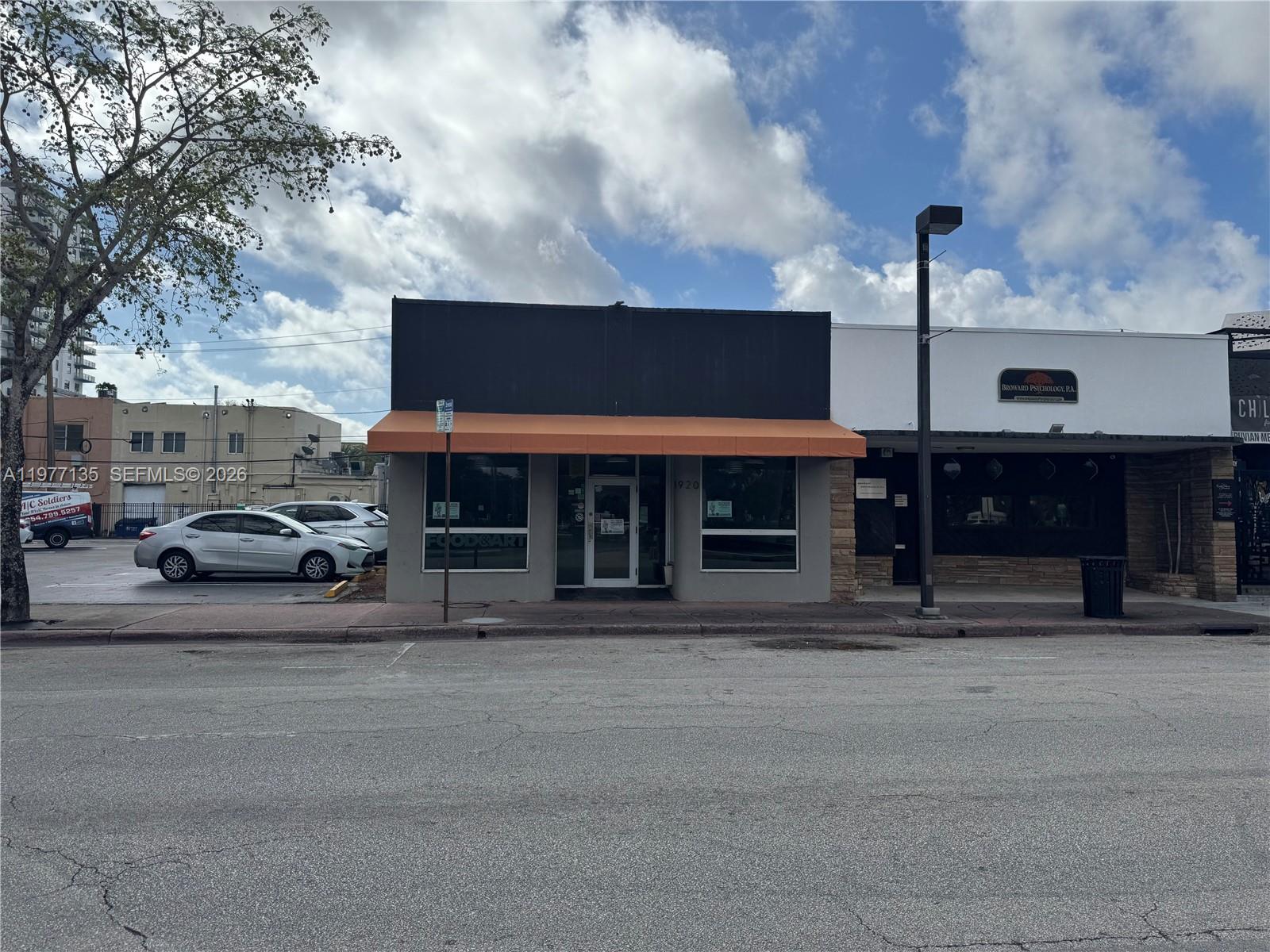 1920 Tyler St, Hollywood FL 33020