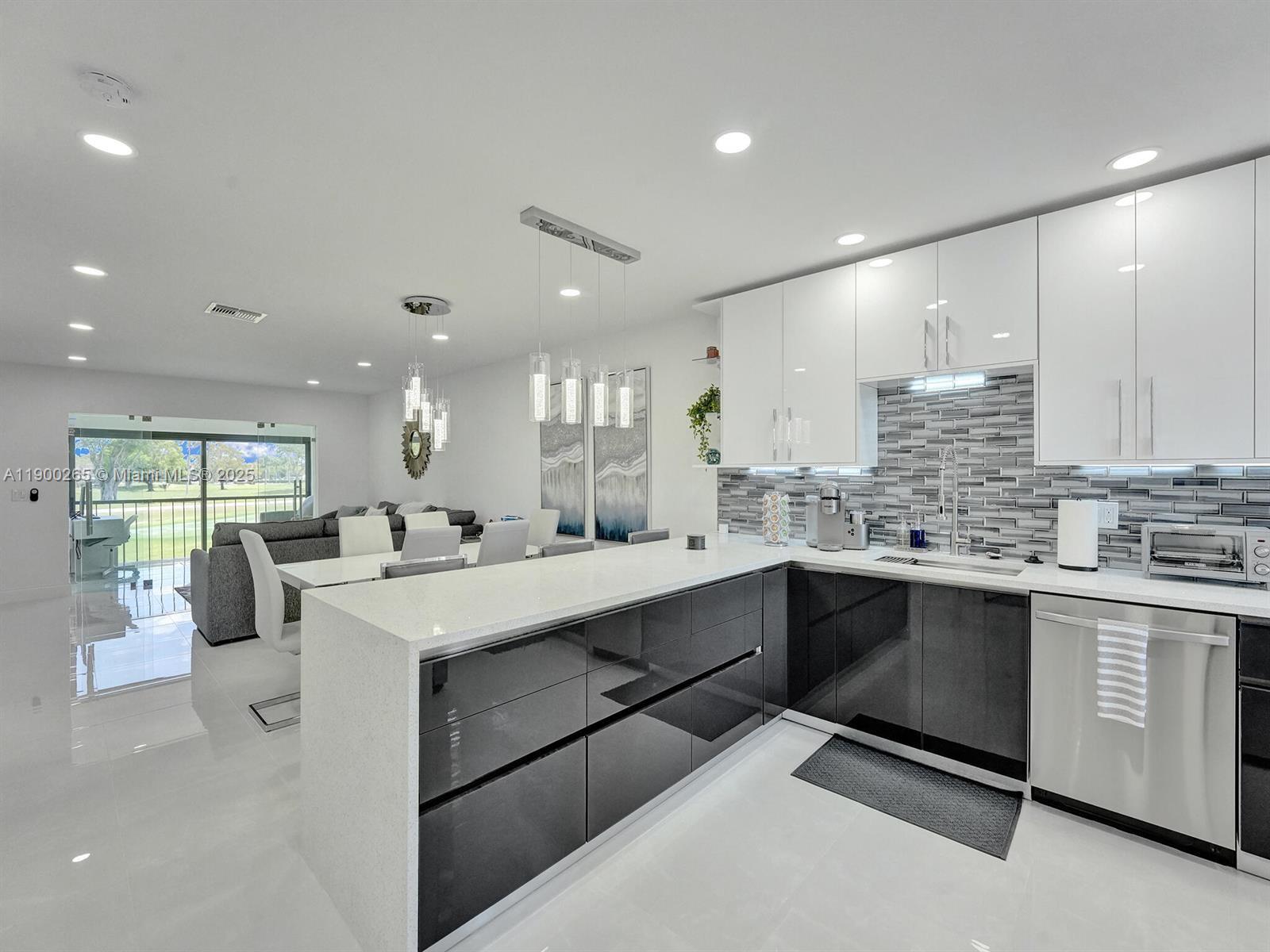 21860 Arriba Real # D, Boca Raton FL 33433