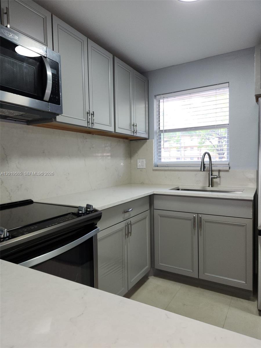 2811 N Pine Island Rd # 107, Sunrise FL 33322