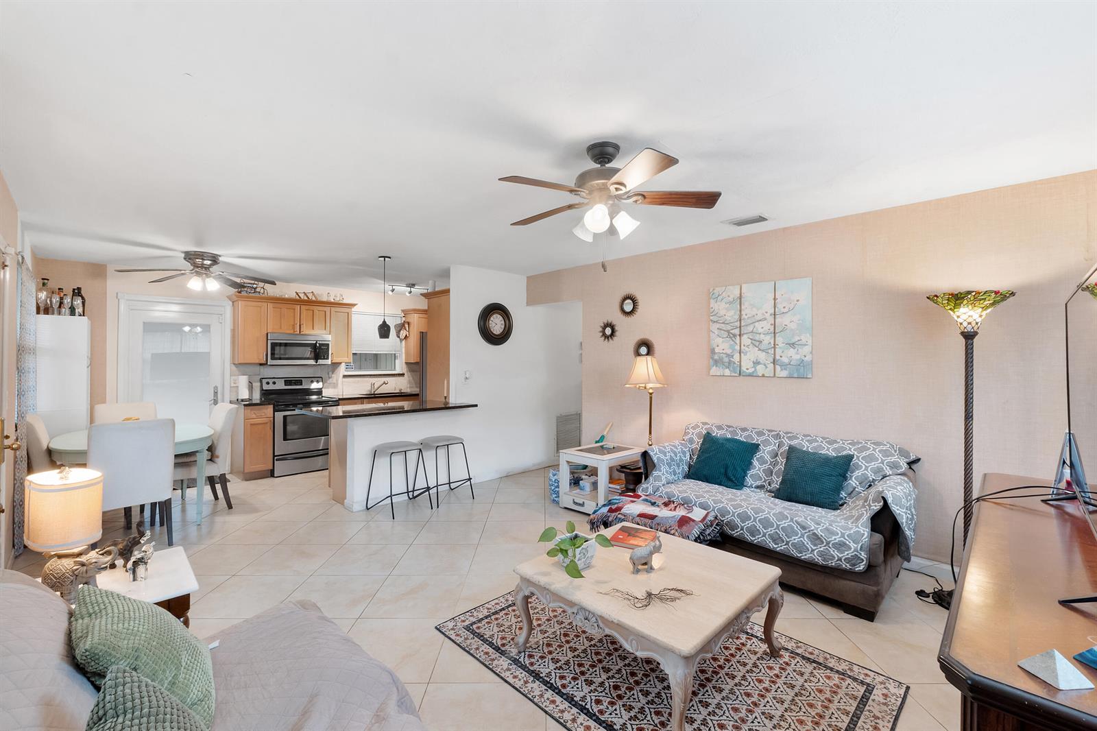 111 NE 57th Street, Oakland Park FL 33334