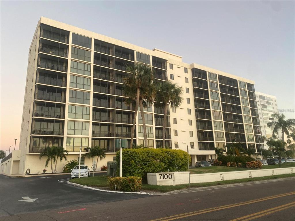 7100 SUNSHINE SKYWAY LANE S UNIT 906