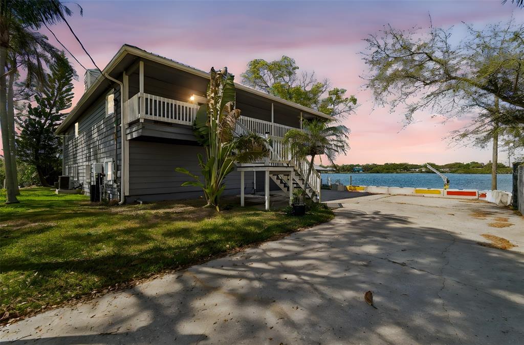 9901 BAY DRIVE, GIBSONTON, FL — photo 2 of 30