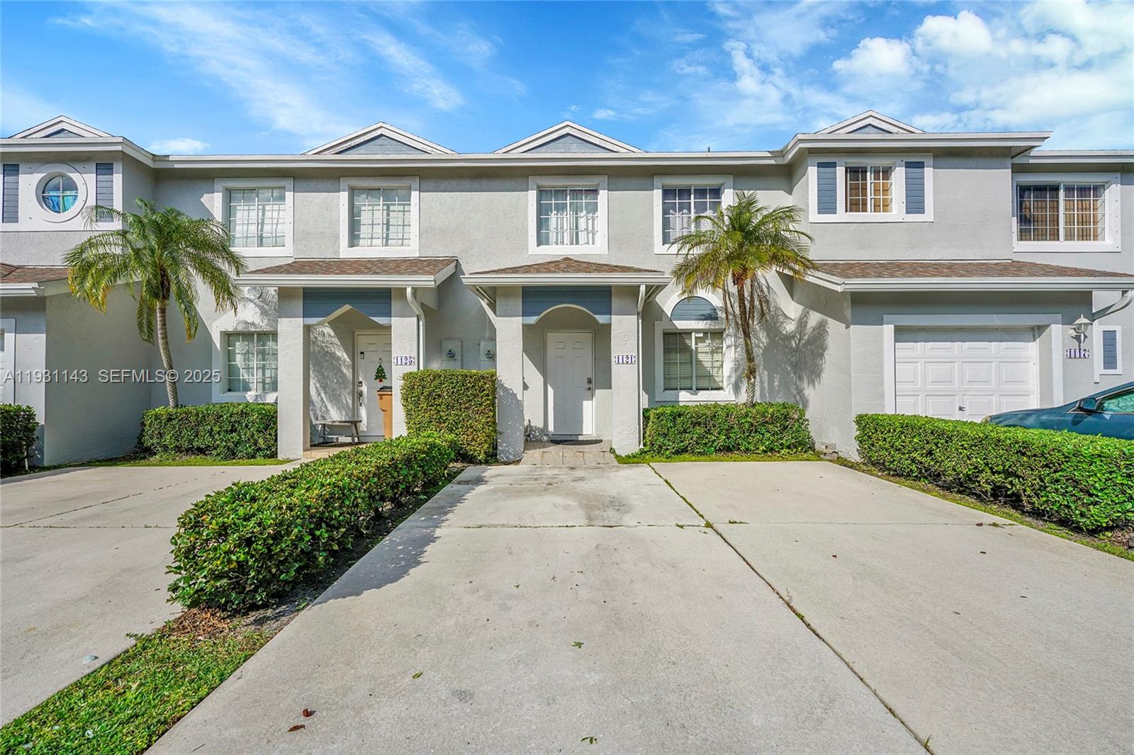 1121 SW 44th Ave, Deerfield Beach FL 33442