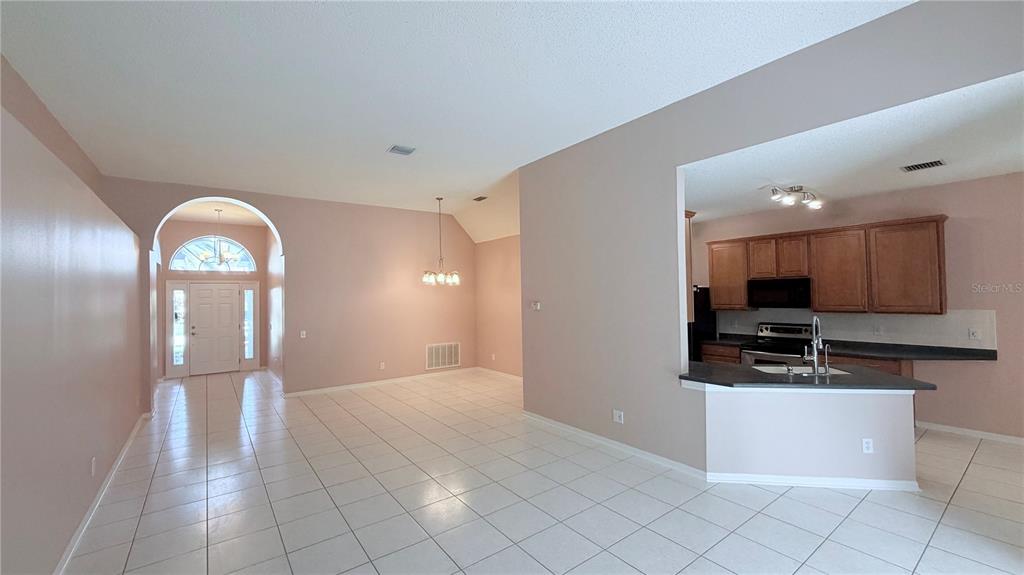 4712 MAPLETREE LOOP, WESLEY CHAPEL, FL — photo 5 of 30