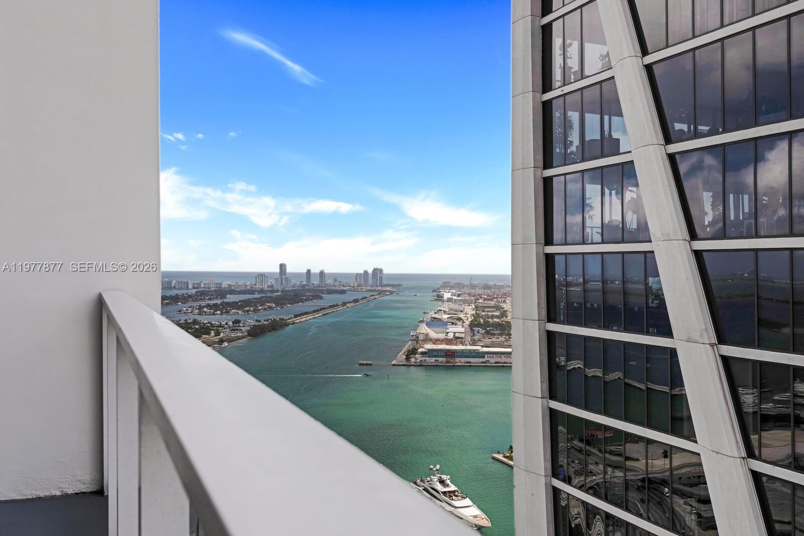 1040 Biscayne Blvd # 4208, Miami FL 33132