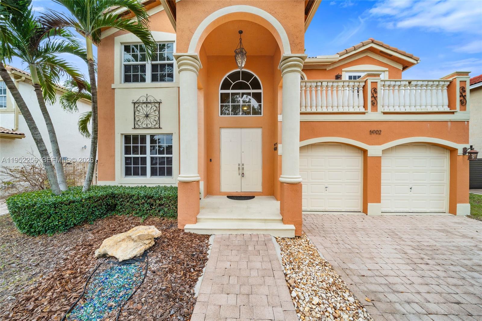 5902 SW 166th Ct, Miami FL 33193