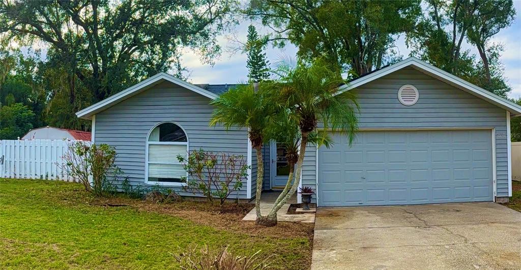 2635 GLENVIEW DRIVE