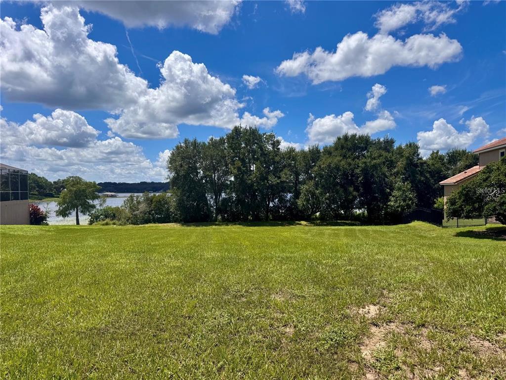 10642 CRESCENT LAKE COURT