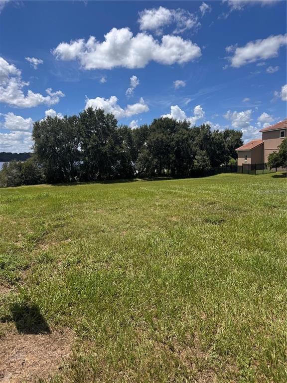 10642 CRESCENT LAKE COURT, CLERMONT, FL — photo 4 of 5