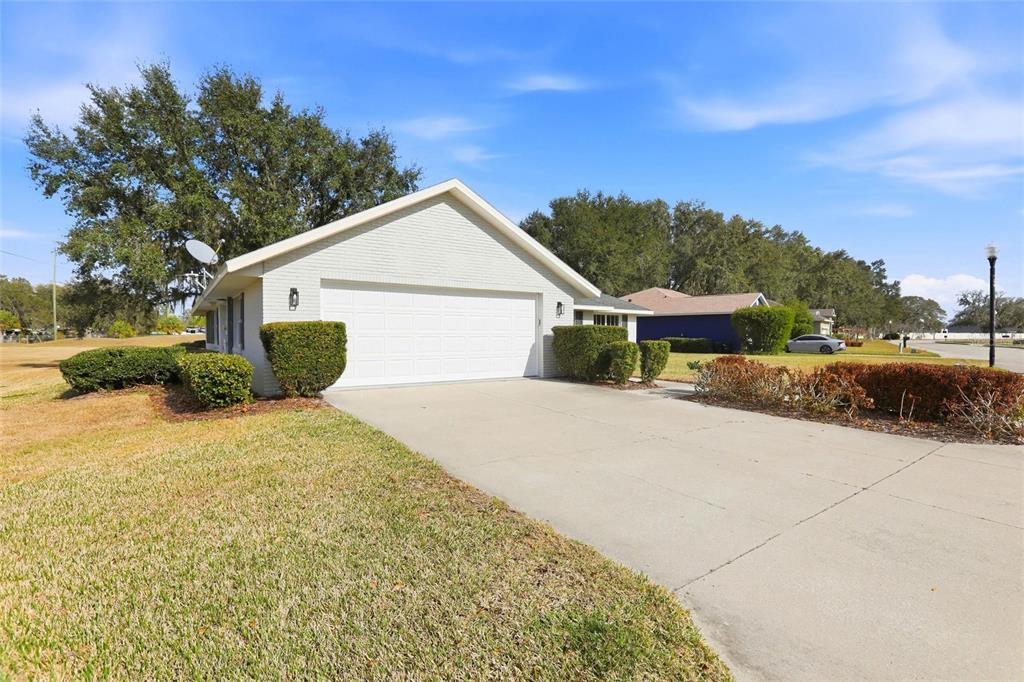 2992 OAKS BEND, BOWLING GREEN, FL — photo 4 of 30