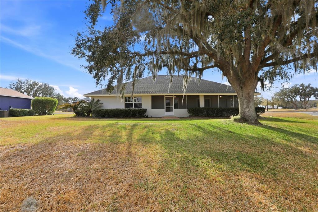 2992 OAKS BEND, BOWLING GREEN, FL — photo 5 of 30