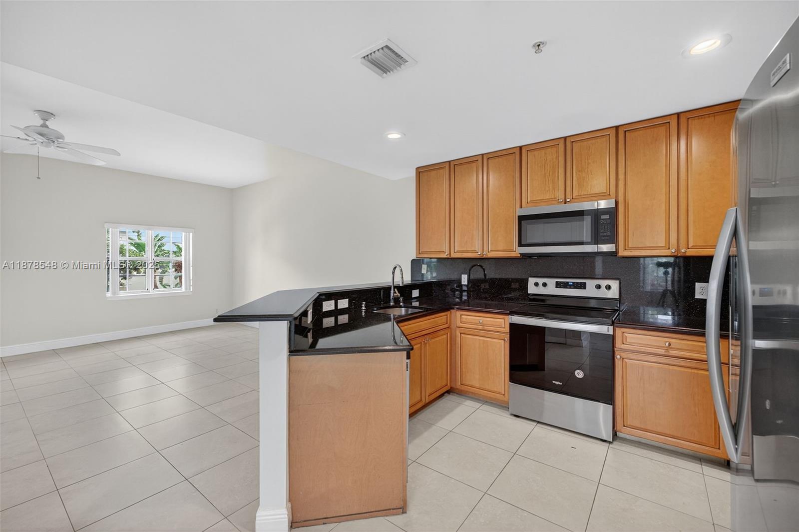 27 SW 6th Ct, Pompano Beach FL 33060