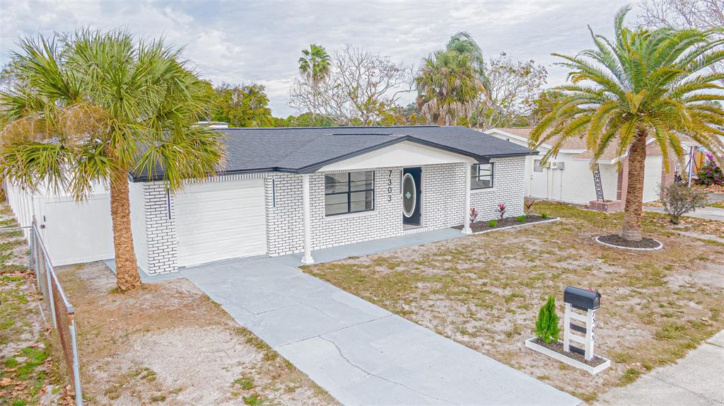7303 OAK CREST DRIVE