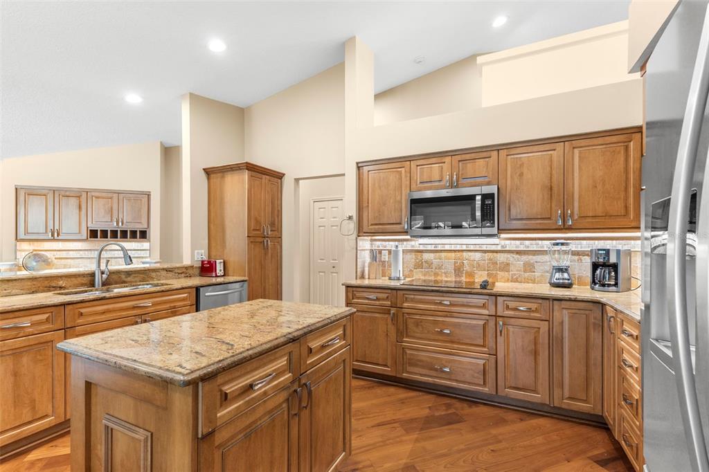 2686 SCOBEE DRIVE, PALM HARBOR, FL — photo 3 of 30