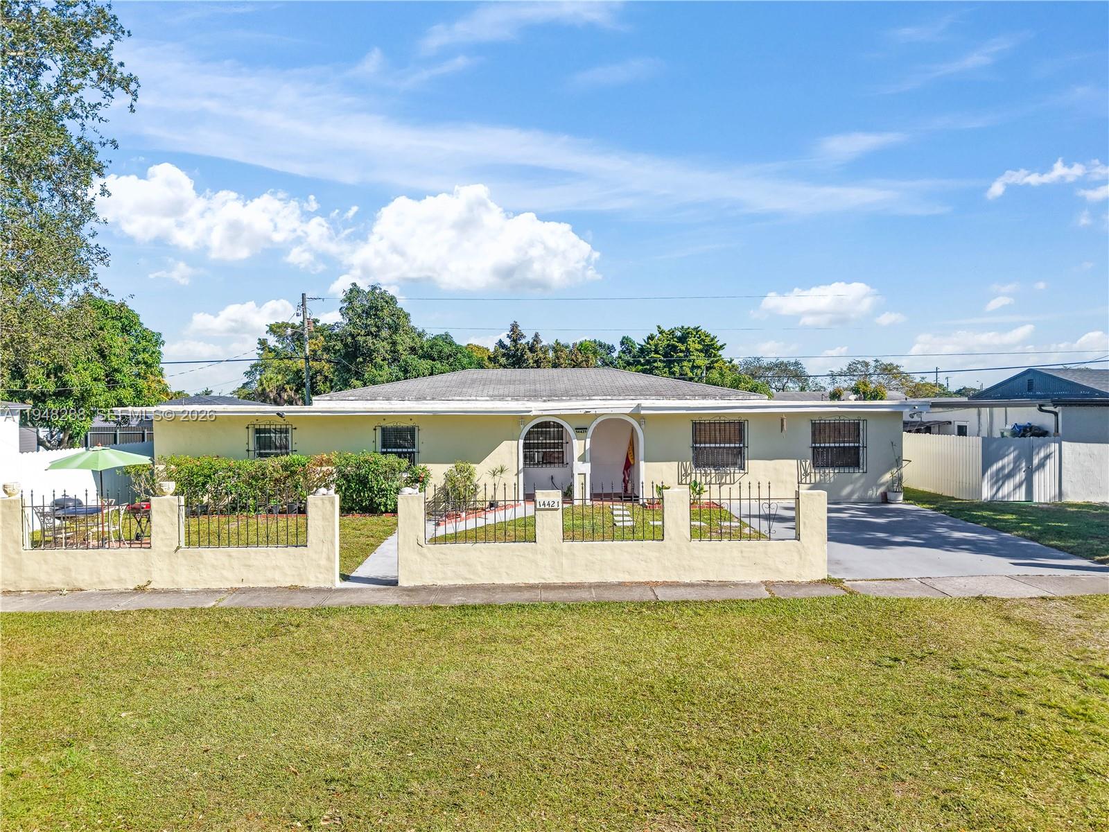 14421 Harrison St, Miami FL 33176