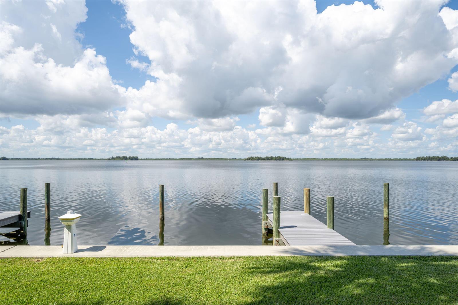 2MLS View — VERO BEACH, FL