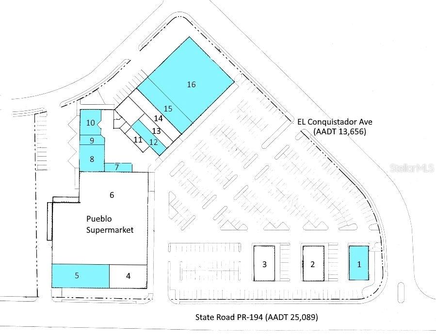 This is a site plan showing the layout of a commercial shopping center with parking — PR-194 INT EL CONQUISTADOR, FAJARDO, PR