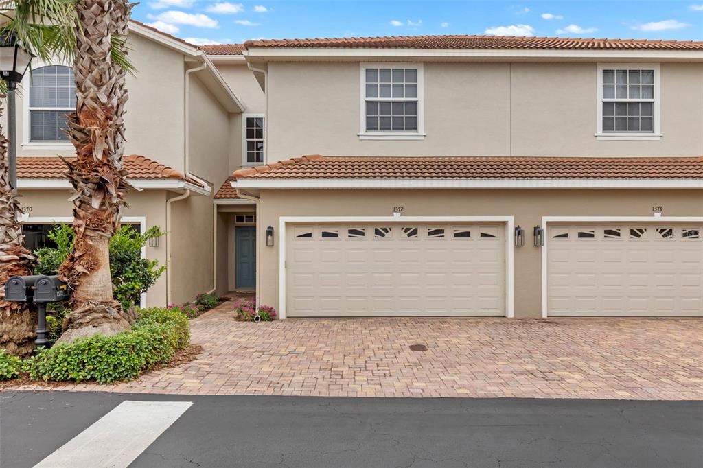 1372 RISERVA LANE