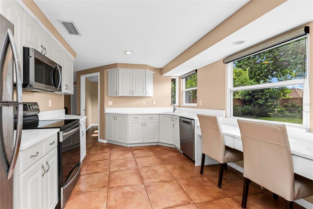 1238 WATERSIDE LANE, VENICE, FL — photo 4 of 30