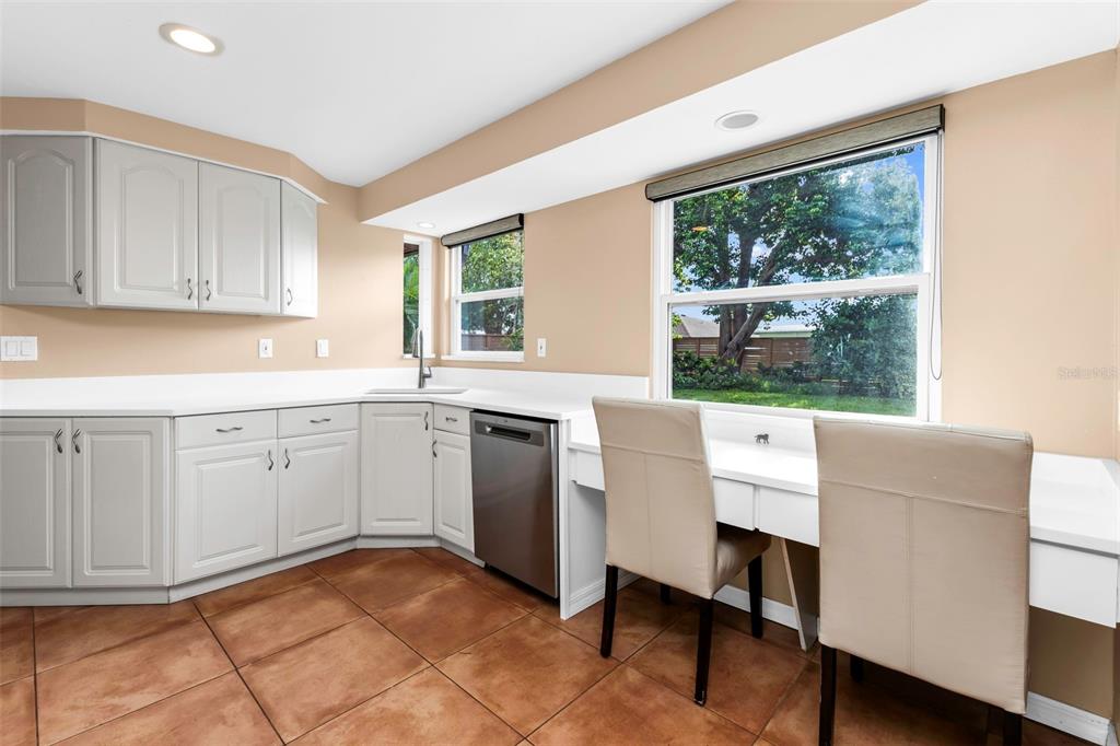 1238 WATERSIDE LANE, VENICE, FL — photo 5 of 30