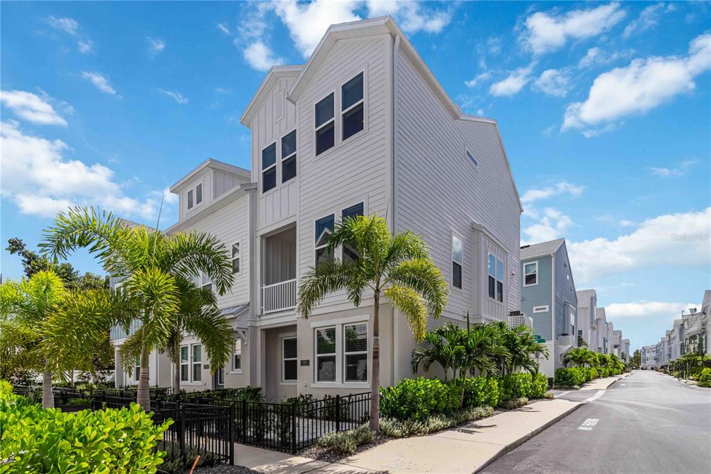 2500 BOONE COURT
