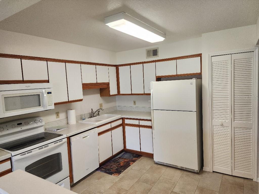 5336 WHITE CLIFF LANE UNIT 4, ORLANDO, FL — photo 4 of 15