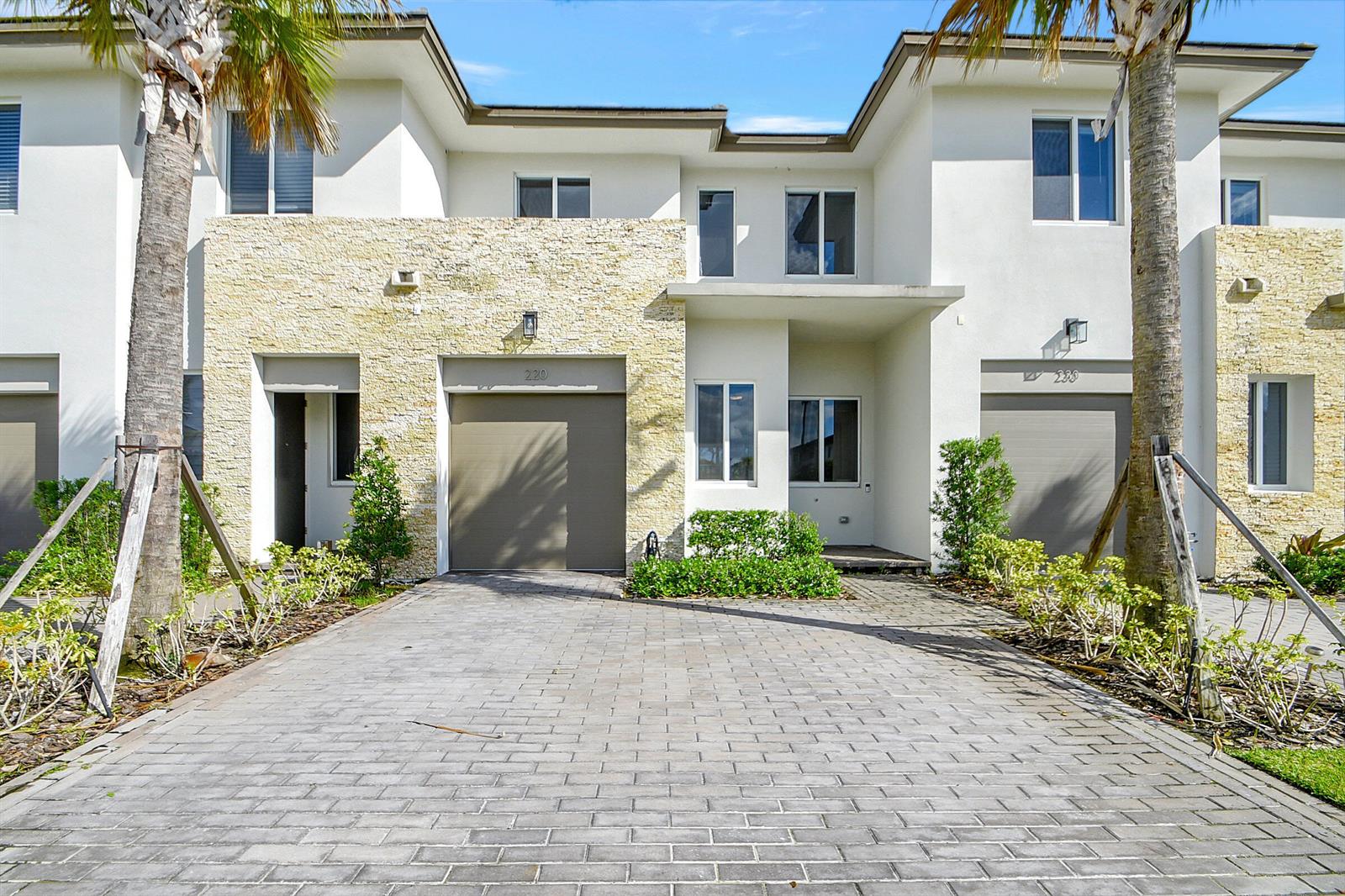 220 Pioneer Way, Royal Palm Beach FL 33411
