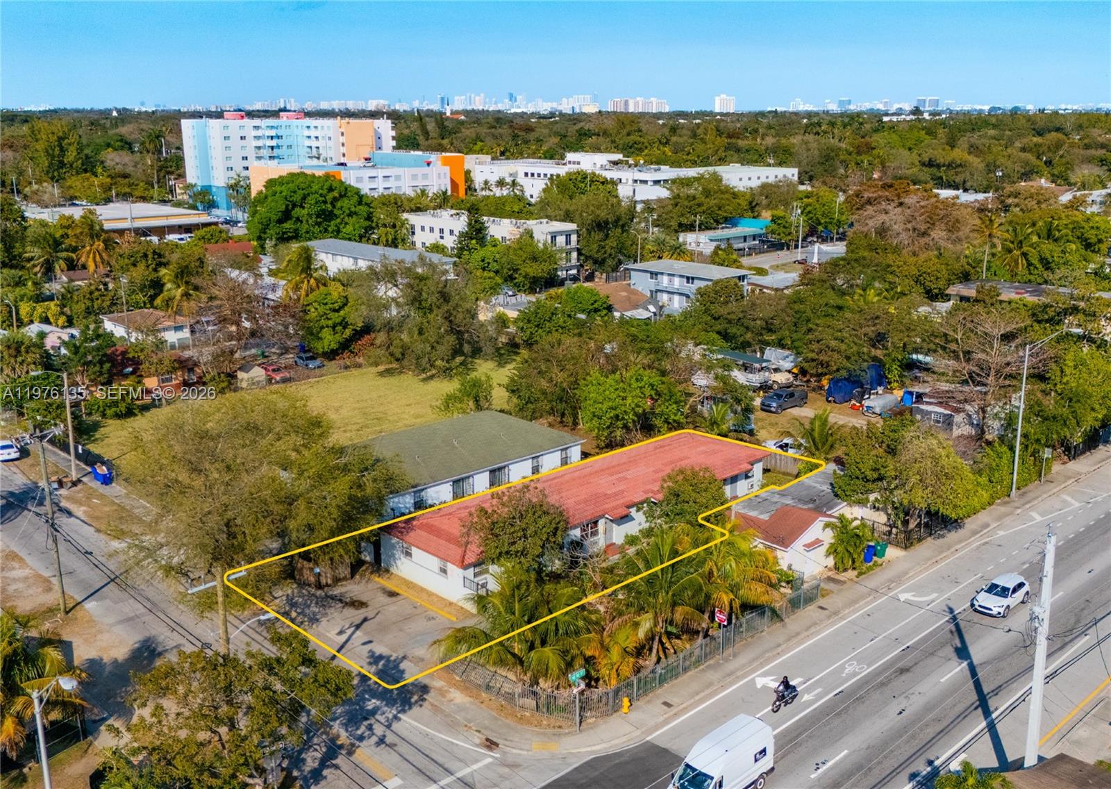 8213 NE 1st Ave, Miami FL 33138