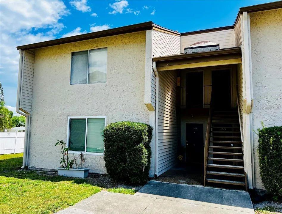 2213 65TH AVENUE N UNIT 2213