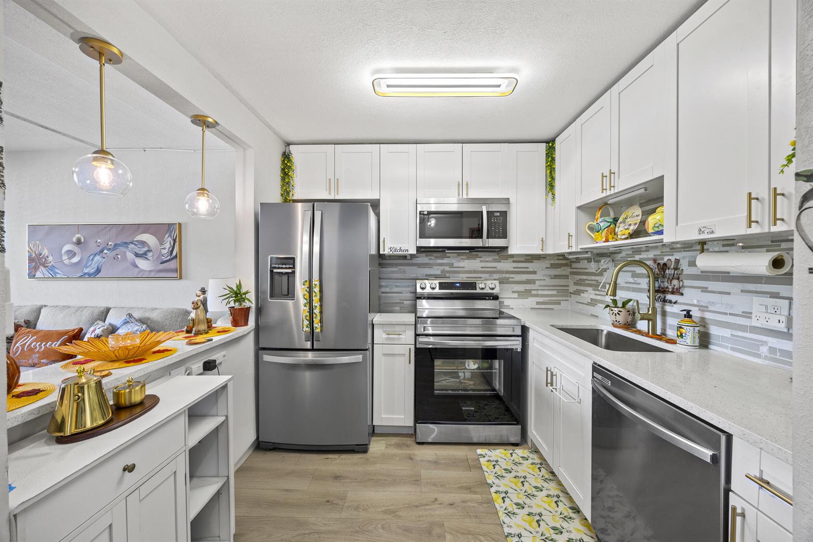 200 Village Green Circle E # 202, Palm Springs FL 33461