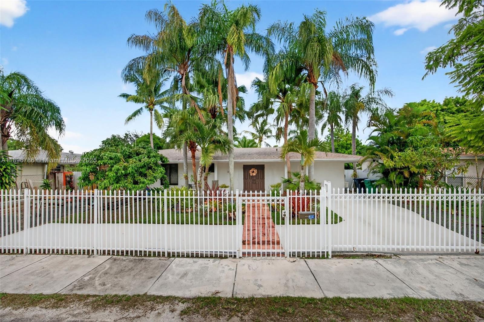 10015 SW 166th St, Miami FL 33157