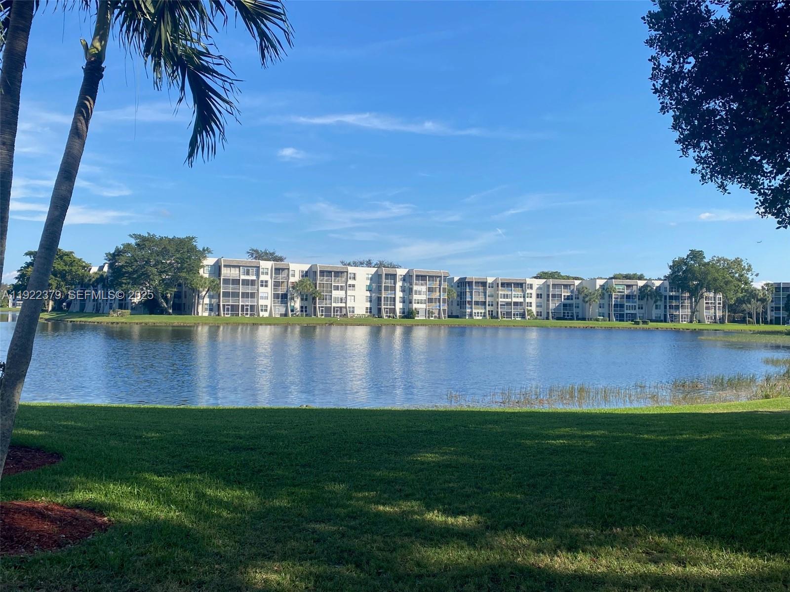 9420 Poinciana Pl # 214, Davie FL 33324