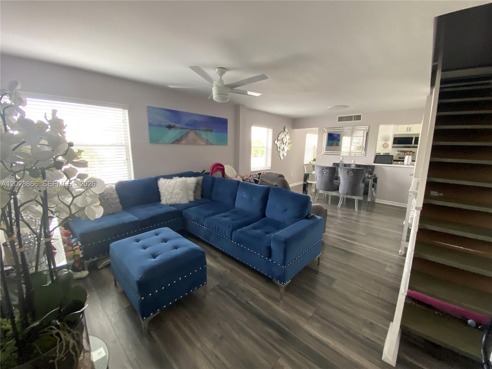 1570 W 46th St # 214, Hialeah FL 33012