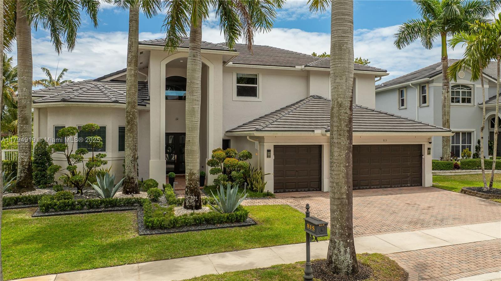 815 Regal Cove Rd, Weston FL 33327