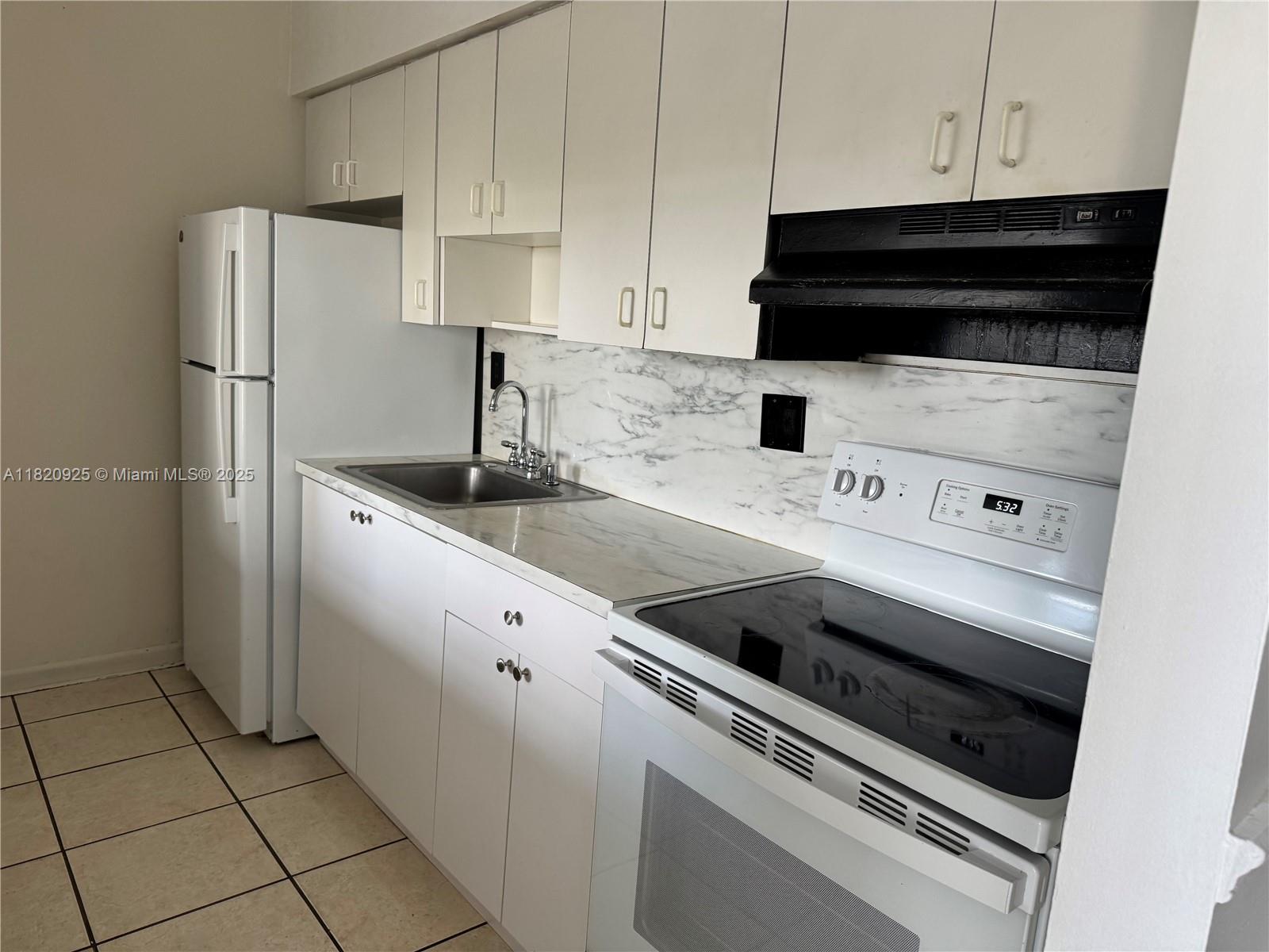 7400 W 20th Ave # 416, Hialeah FL 33016