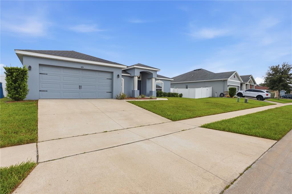 185 CLOVERBROOK TRAIL, DAVENPORT, FL — photo 2 of 30