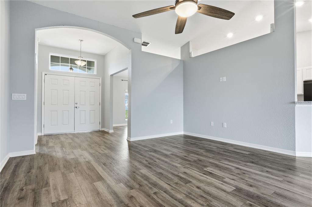 185 CLOVERBROOK TRAIL, DAVENPORT, FL — photo 5 of 30