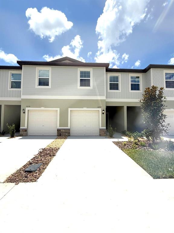 10203 TRUMPET HONEYSUCKLE WAY