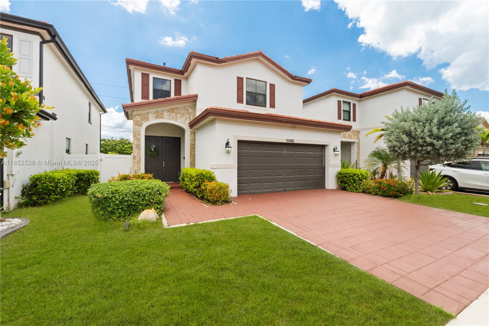 10488 W 35th Way, Hialeah FL 33018