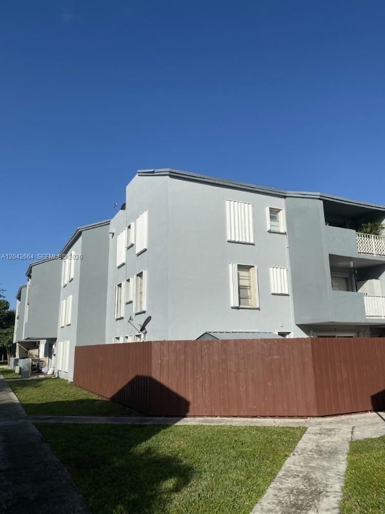 1725 W 60th St # F202, Hialeah FL 33012